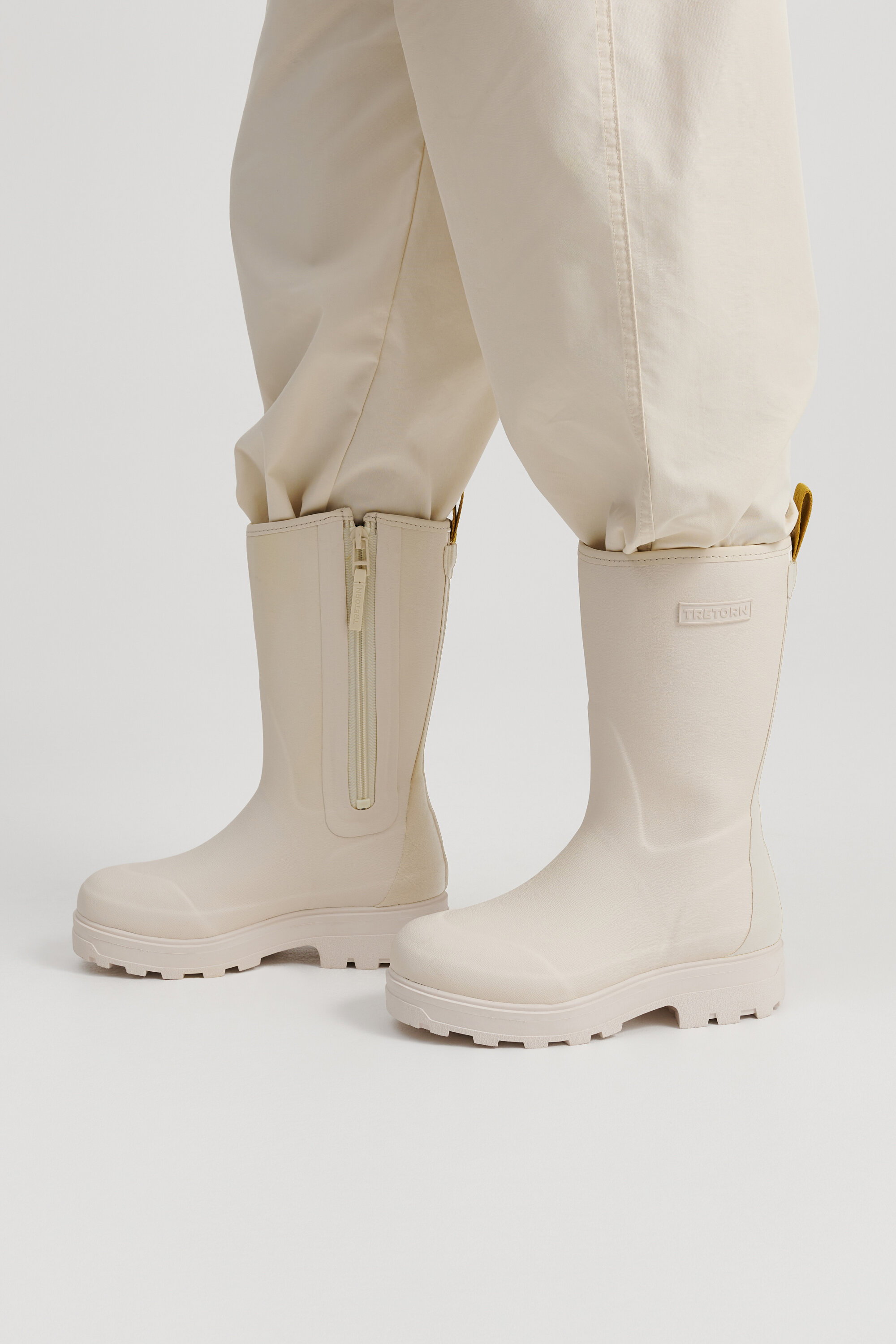 HALLA MID WINTER GEFÜTTERTER STIEFEL