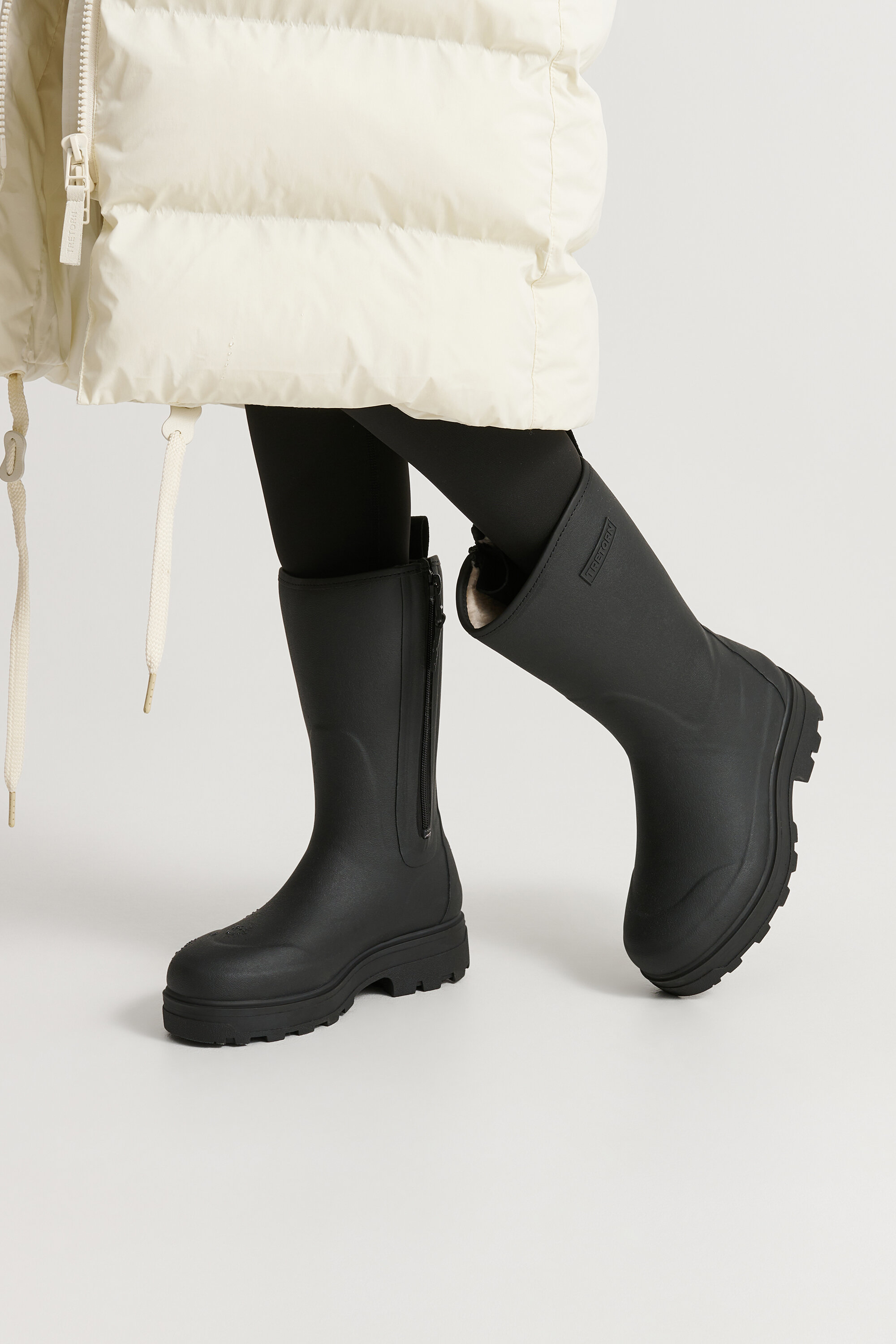 HALLA MID WINTER GEFÜTTERTER STIEFEL